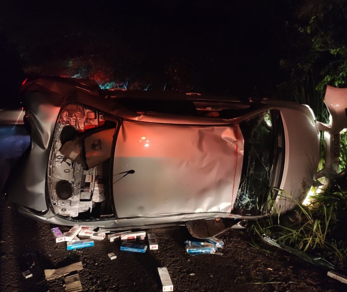 Motorista morre em acidente com carro carregado de cigarros na PR-323