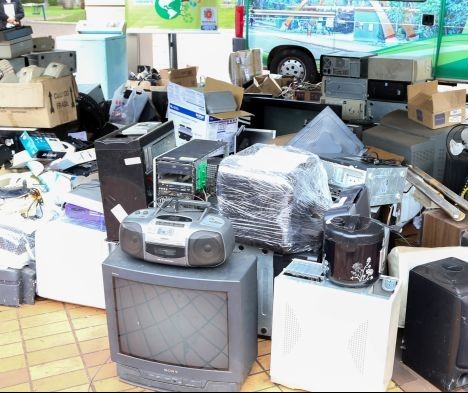 Sema realiza mutirão de coleta de lixo eletrônico e vidros