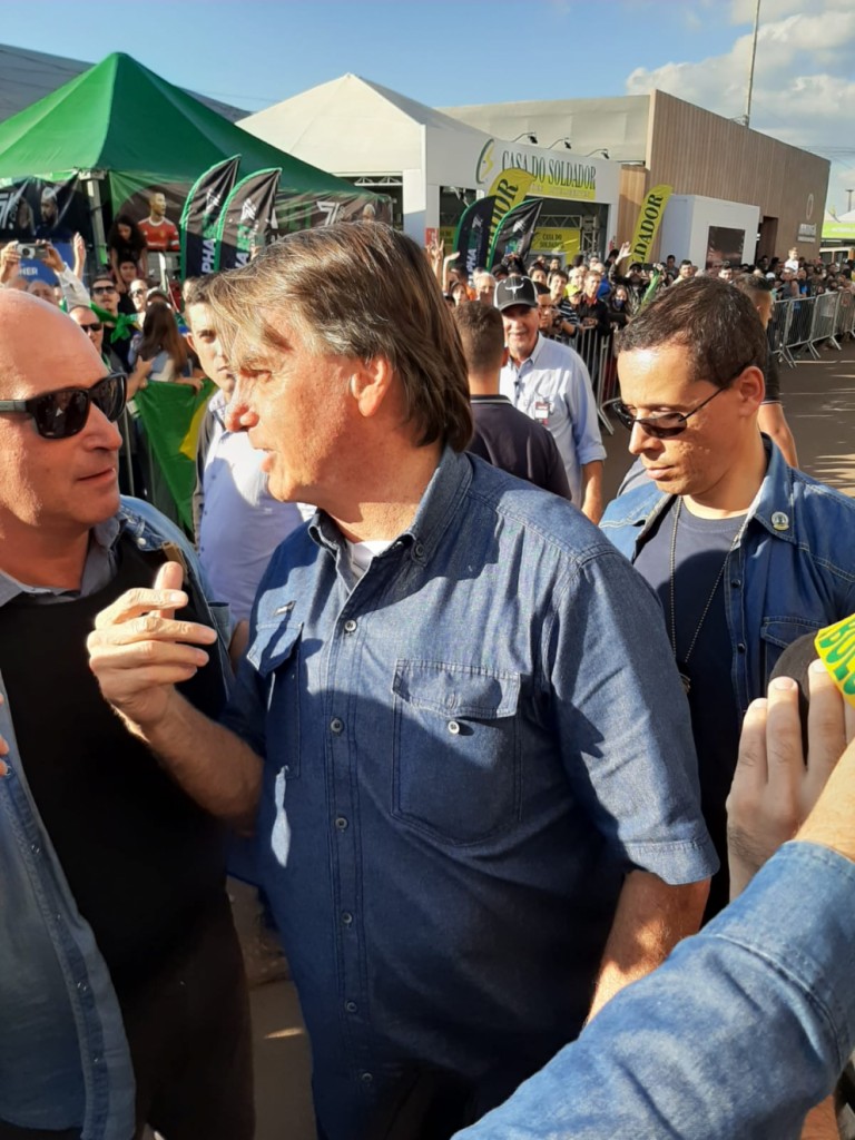 Presidente Jair Bolsonaro chega ao Parque de Exposições de Maringá