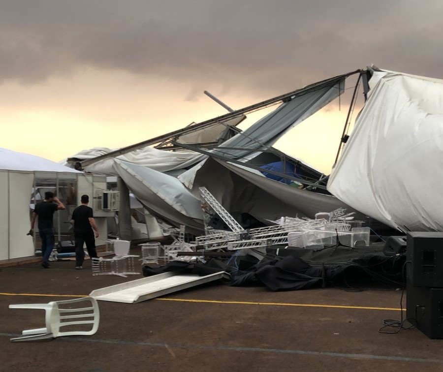 Ventos danificam estrutura preparada para evento com Bolsonaro em Maringá