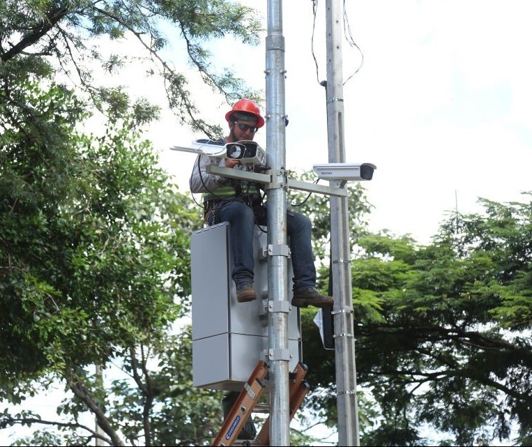 Radares de velocidade começam a funcionar em Maringá