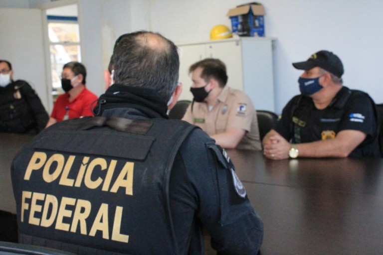 Polícia Federal apura fraudes no recebimento do auxílio emergencial