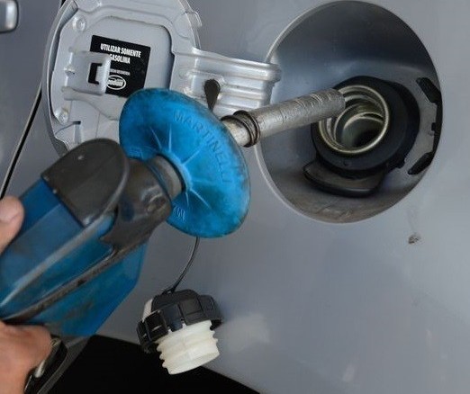 Gasolina maringaense se mantém como a mais cara do estado