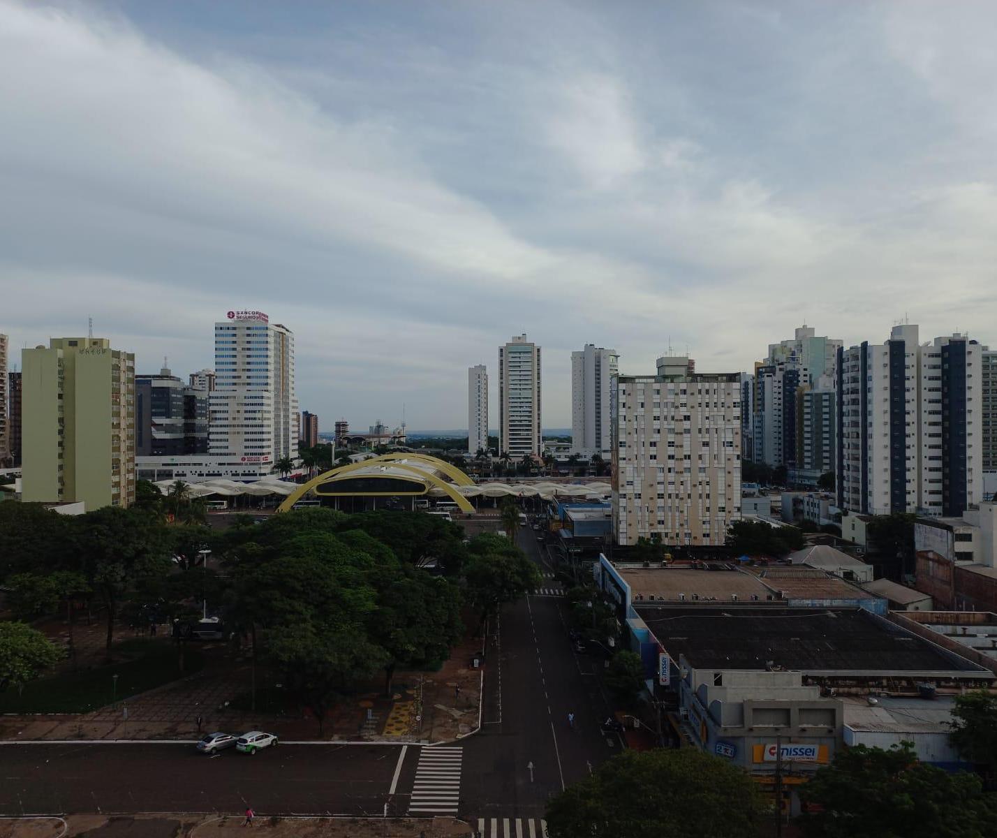 Tempo segue quente em Maringá nesta quinta-feira (27)