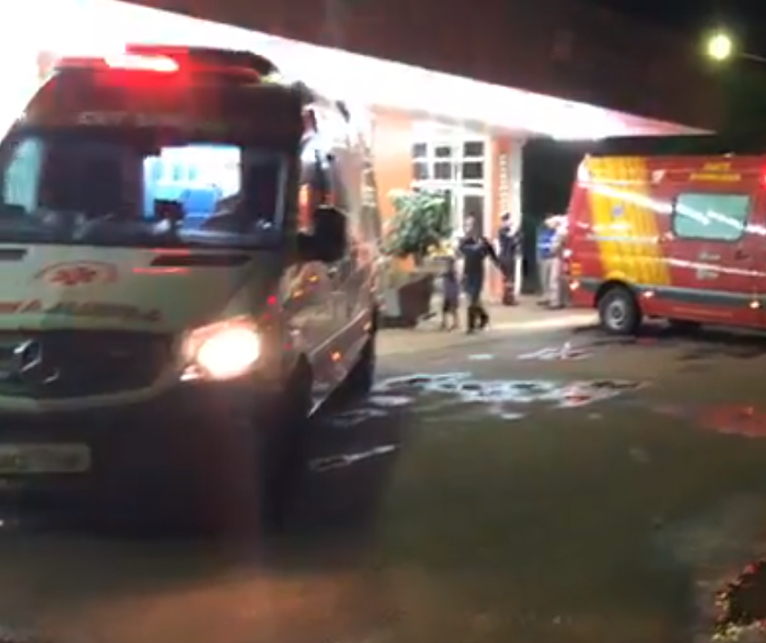 Quatro ambulâncias são impedidas de deixar e retirar pacientes do HU