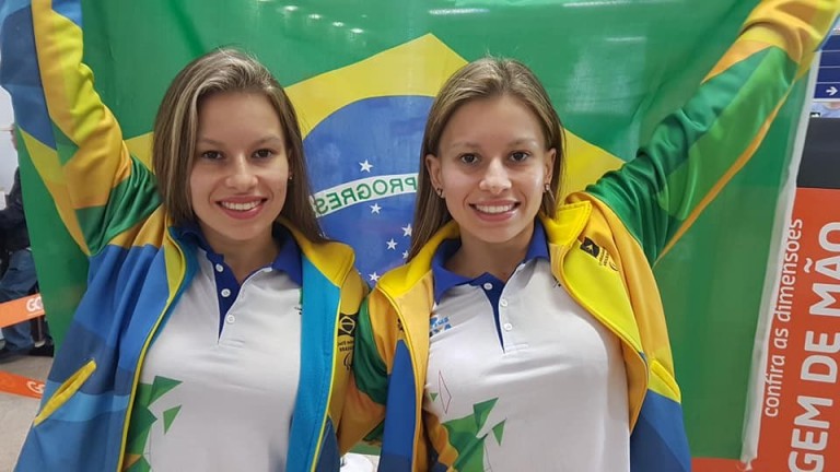 Gêmeas da natação conseguem índice e estarão na Paralimpíada de Tóquio