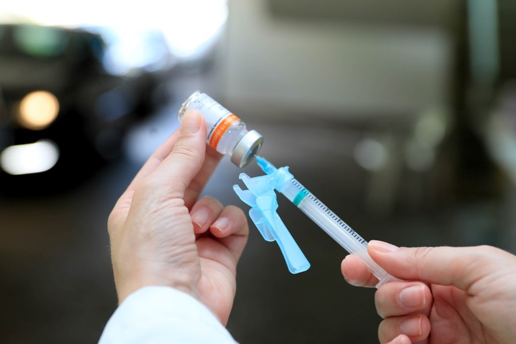 Covid-19 em Maringá: Vacinação segue com aplicação de 2ª dose nessa quarta-feira (15)