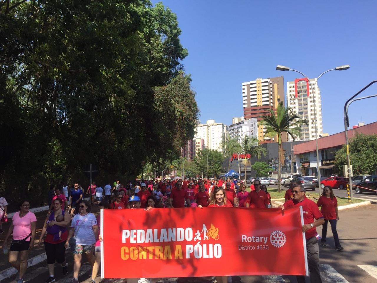 Rotarianos fazem pedalada de incentivo a vacinação infantil