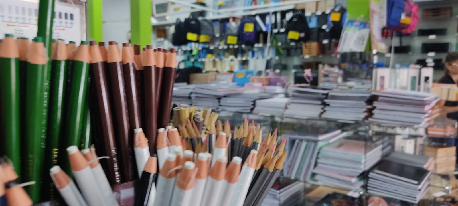 Correria nas papelarias às vésperas do volta às aulas