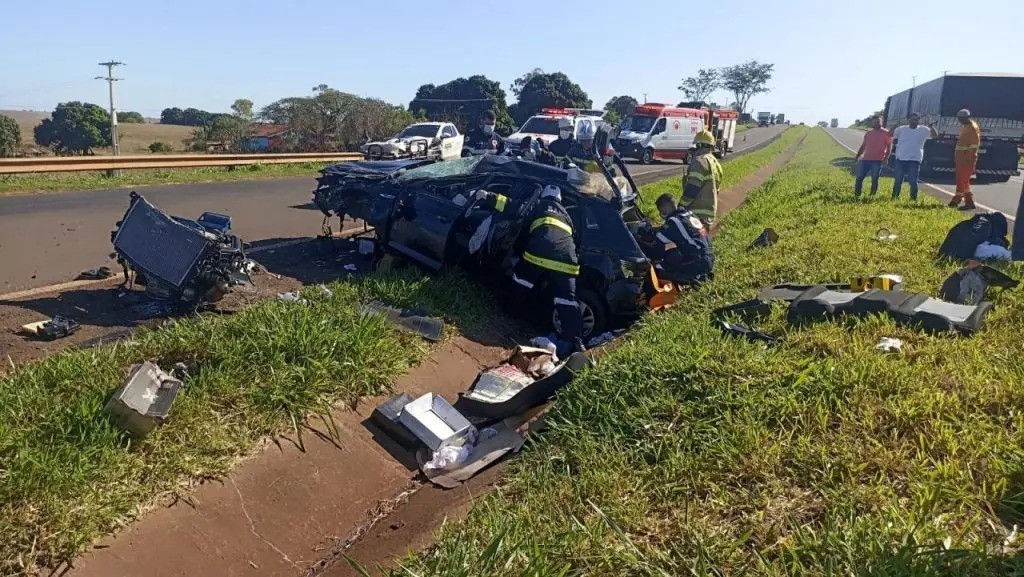 Mãe e filho sofrem acidente na região de Maringá