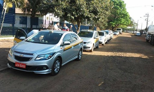 Semob ‘alivia’ vistoria dos táxis em Maringá