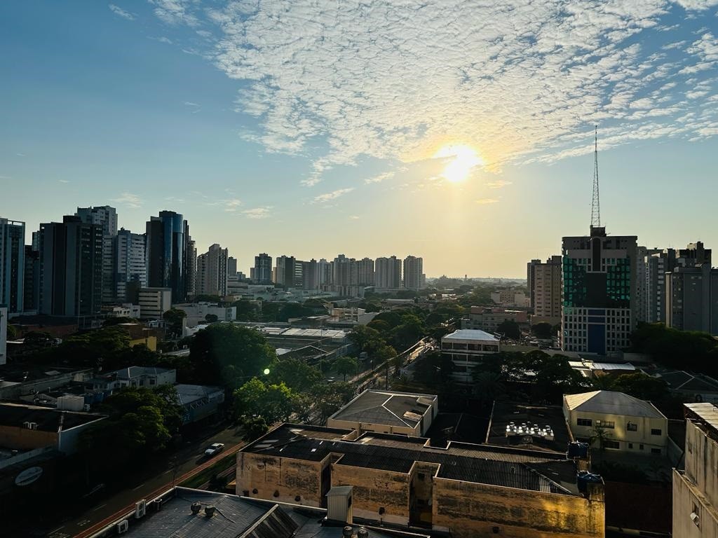 Quinta-feira (21) será de calor intenso em Maringá