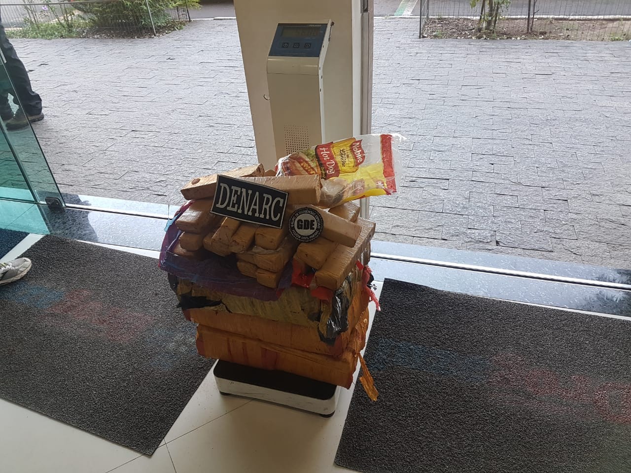 Policiais prendem quadrilha que vendia 50kgs de maconha por semana