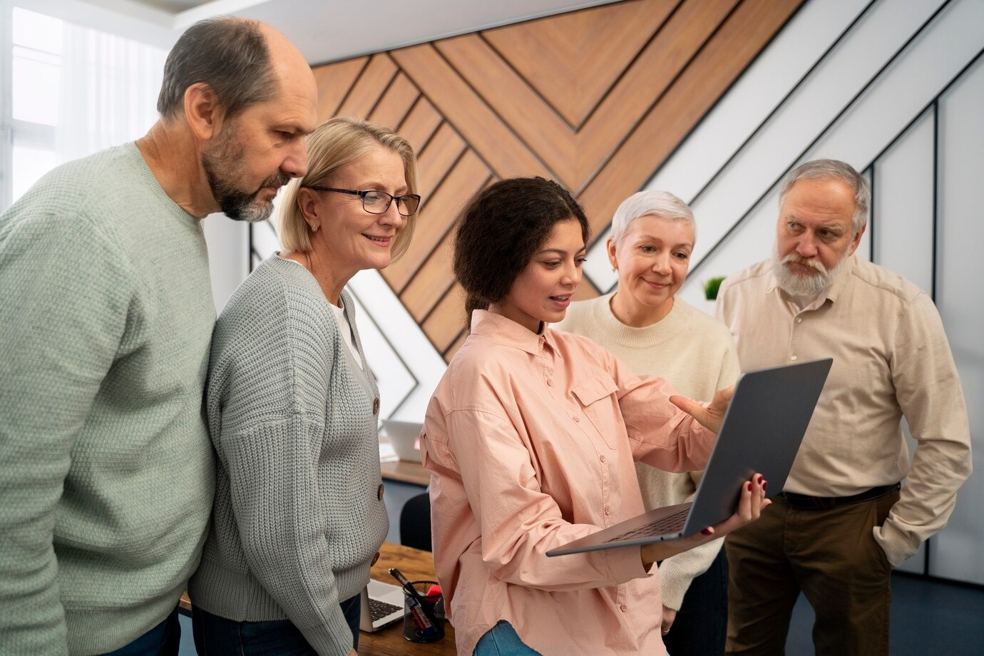 Como profissionais experientes e jovens podem melhorar a relação