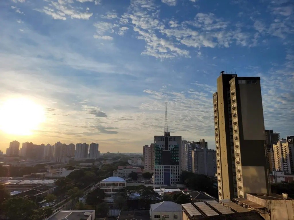 Temperaturas altas marcam a terça-feira (11) em Maringá