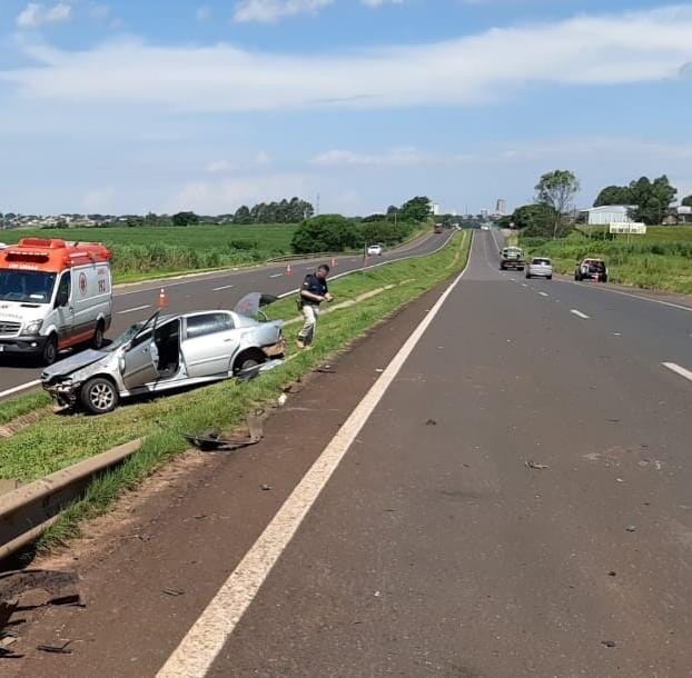 Passageira fica ferida em acidente na BR-376 em Nova Esperança