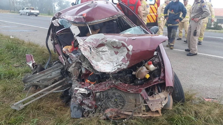 Acidente na BR-373 deixa três pessoas gravemente feridas, entre elas uma criança de oito anos