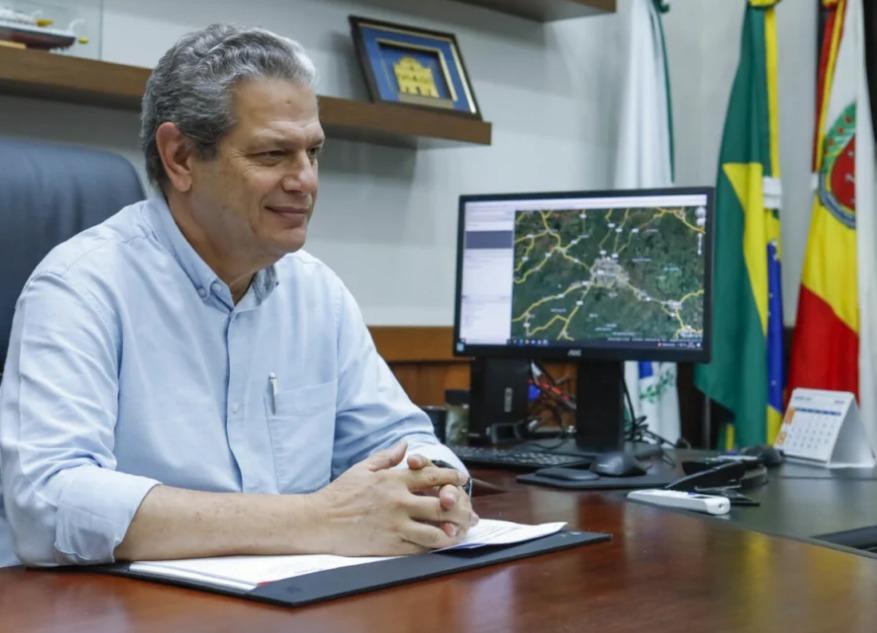 Redes sociais são o novo ‘olho no olho’, diz o prefeito Silvio Barros