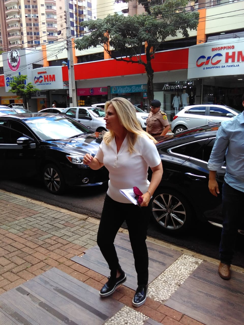 “O cargo é de vovó agora”, diz Cida Borghetti