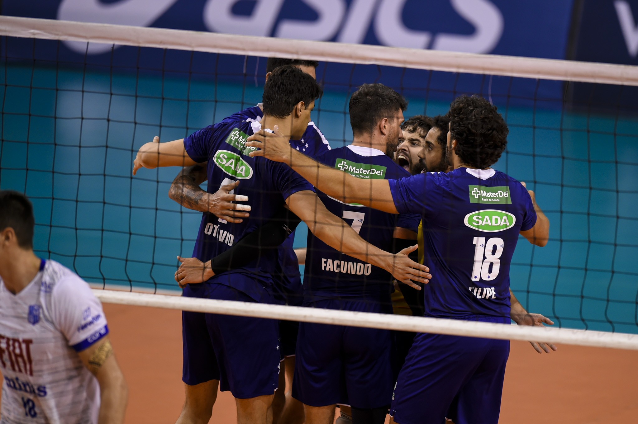 Denk Maringá perde de 3 sets a 0 para o Sada Cruzeiro