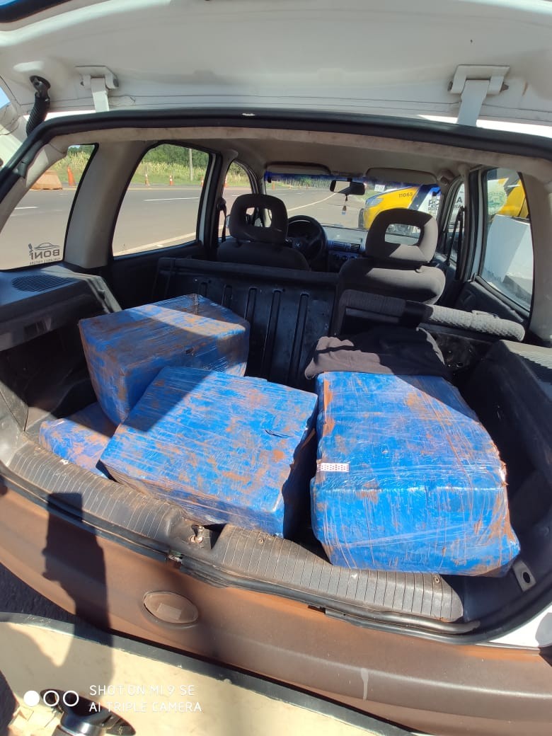 Denarc prende homem que agia como batedor no transporte de drogas