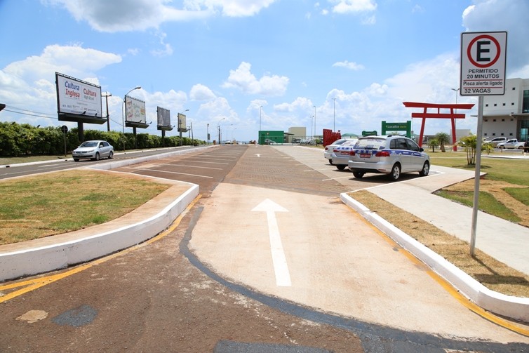 Estacionamento do aeroporto de Maringá passa ter 68 vagas