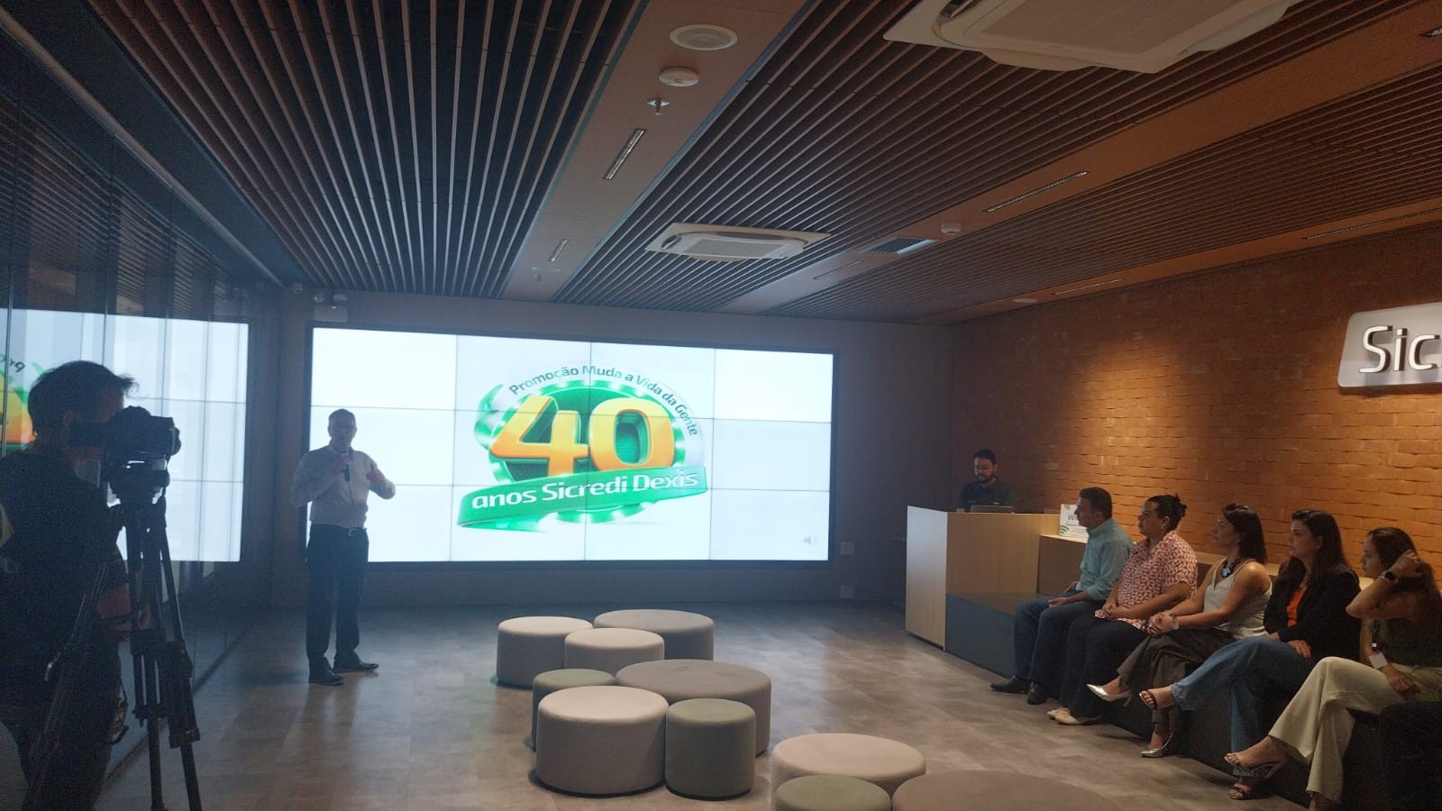 Cooperativa de crédito de Maringá lança campanha para comemorar 40 anos