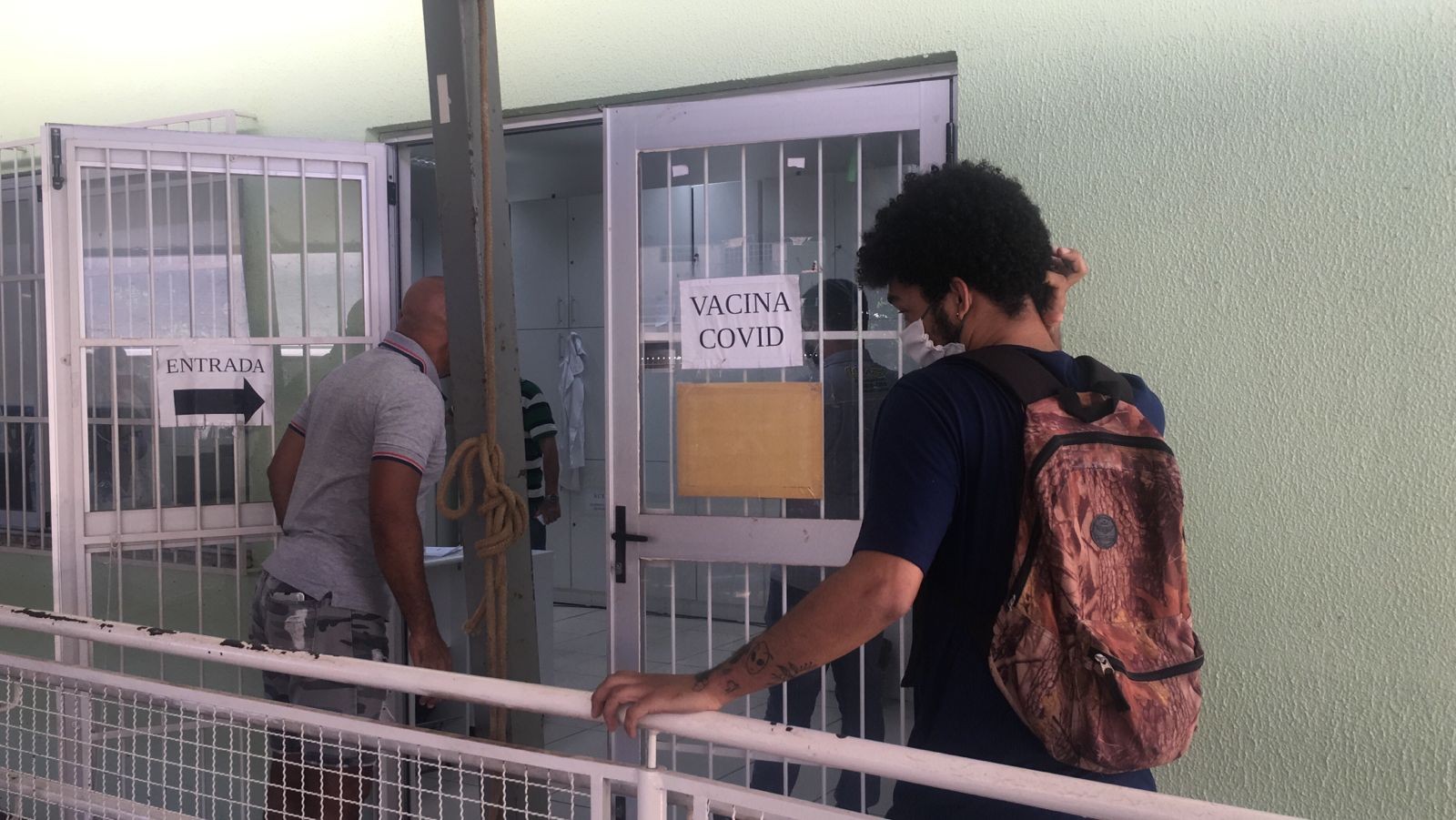 Maringá aplica 3ª dose da vacina contra a Covid-19 na população com 18 anos ou mais