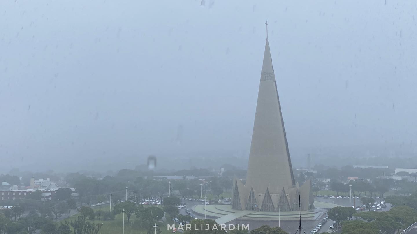 Umidade relativa do ar pode chegar a 100% mas não chove em Maringá
