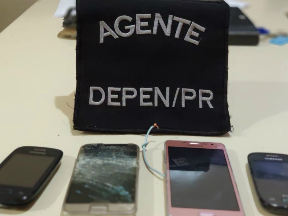 Após “live” da cadeia, quatro celulares são retirados de presas