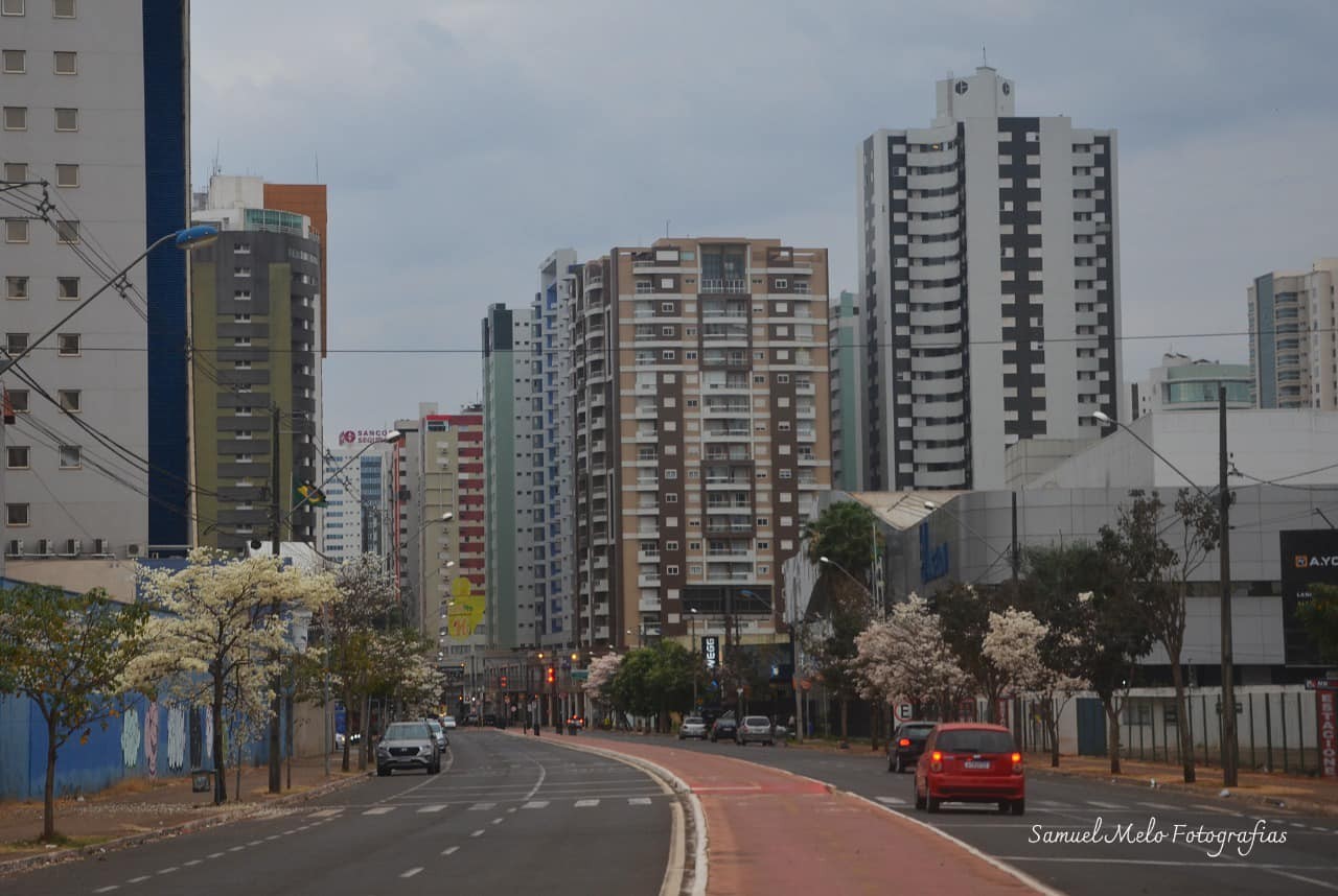 Semana começa com tempo nublado e possibilidade de chuva em Maringá