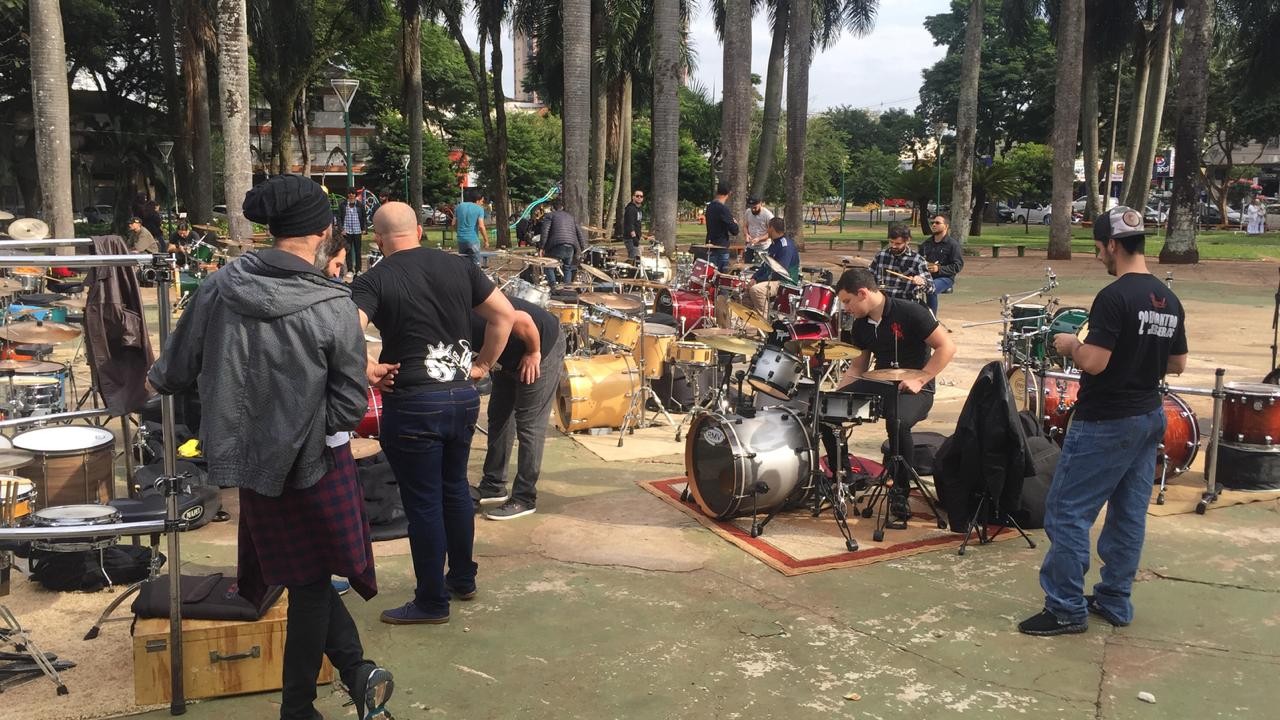 Bateristas realizam primeiro encontro em Maringá