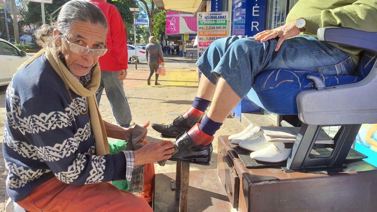 Baianinho engraxate morre aos 78 anos, em Maringá