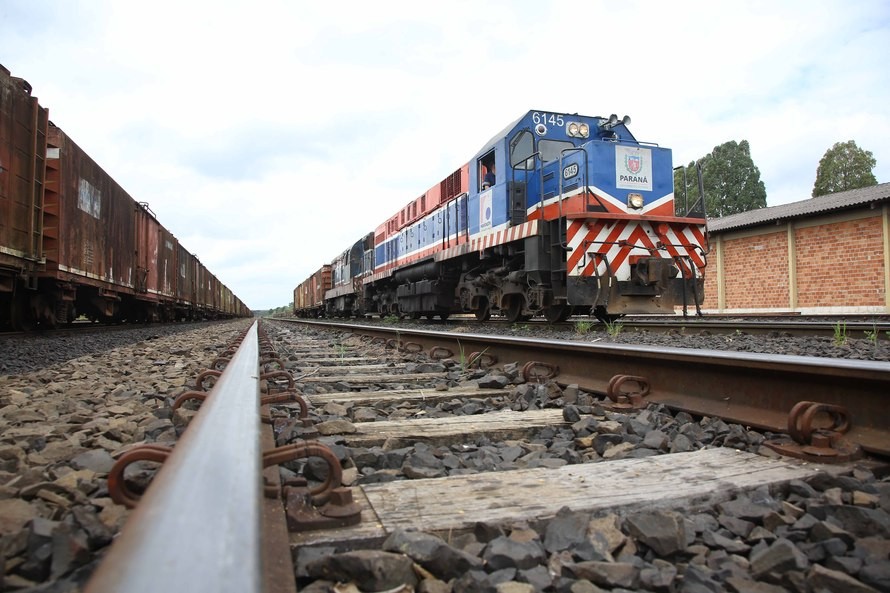 CBN Paraná de hoje destaca a construção da Ferroeste