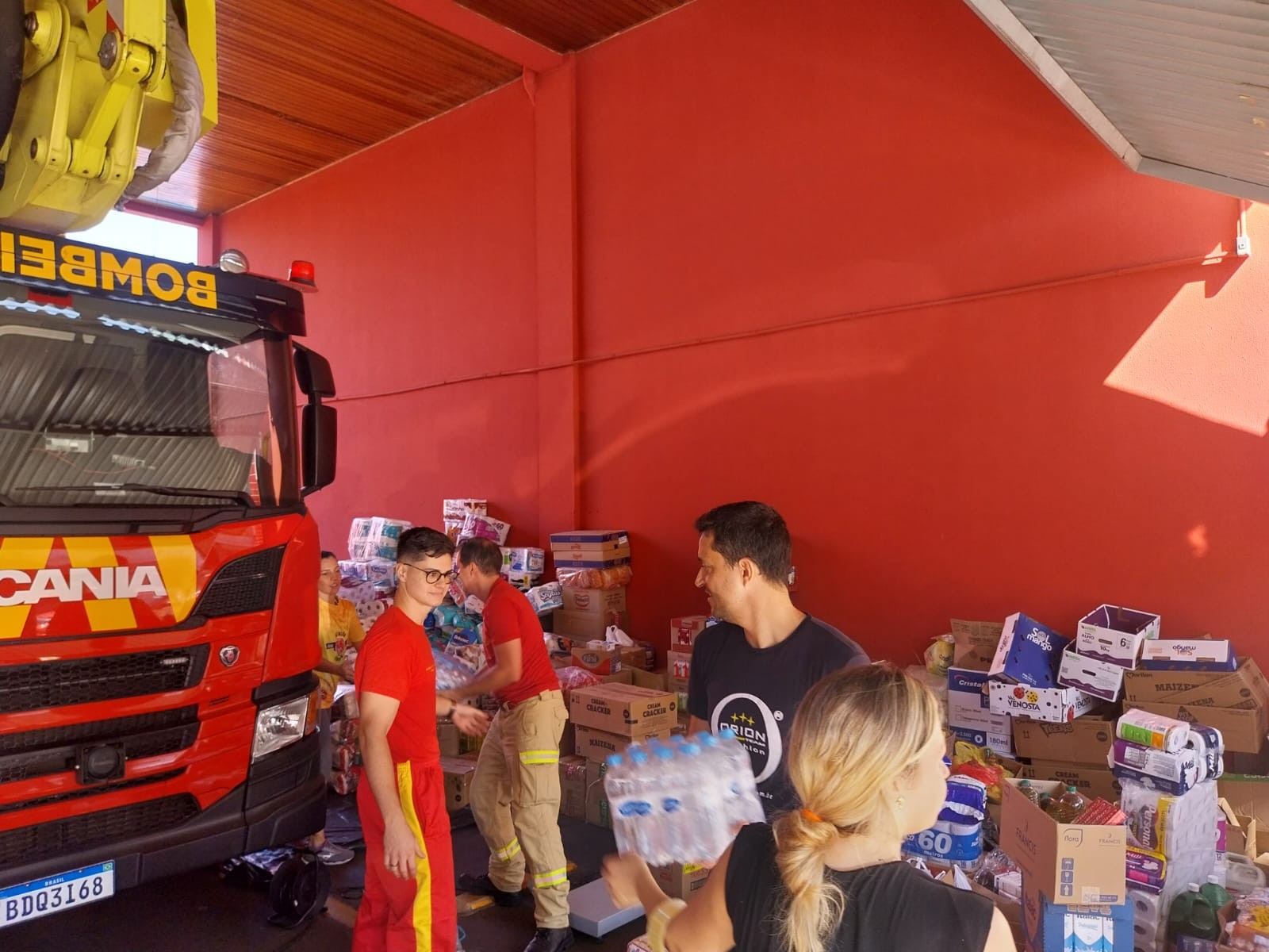 Doações para RS não param de chegar ao Corpo de Bombeiros em Maringá