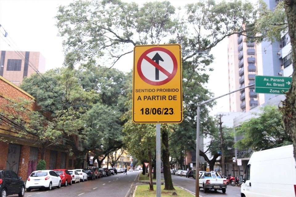 Avenida Carneiro Leão, em Maringá, já opera em dois sentidos