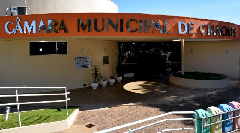 Vereador investigado por ‘rachadinha’ tem mandato cassado