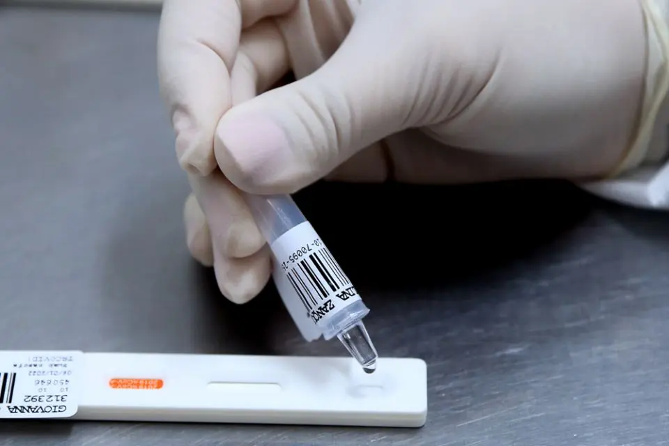 Decreto da Prefeitura de Maringá determina que farmácias e laboratórios emitam comunicado de isolamento