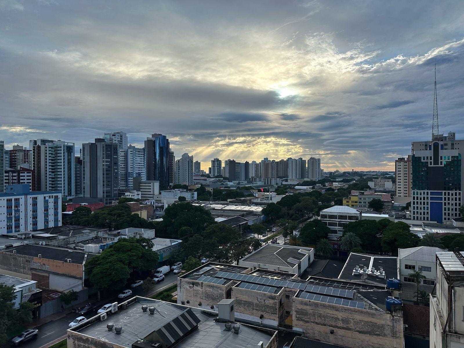Temperaturas seguem amenas nesta quarta-feira (16) em Maringá; veja os detalhes da previsão