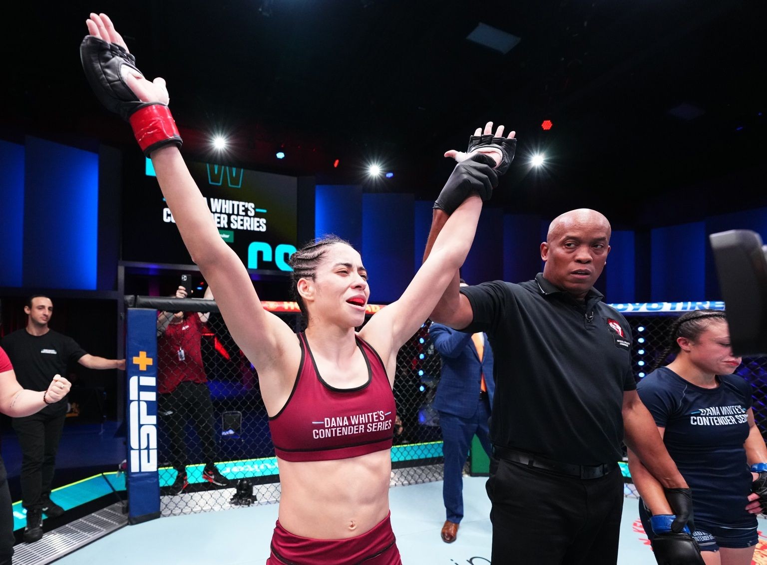 Atleta de Paranavaí assina contrato com UFC