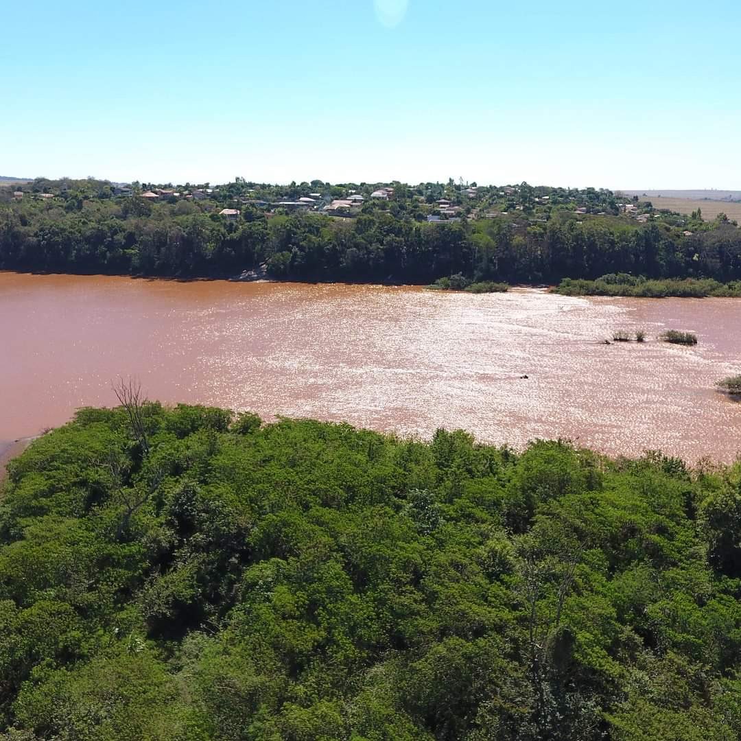 Rio Ivaí está um metro acima do normal