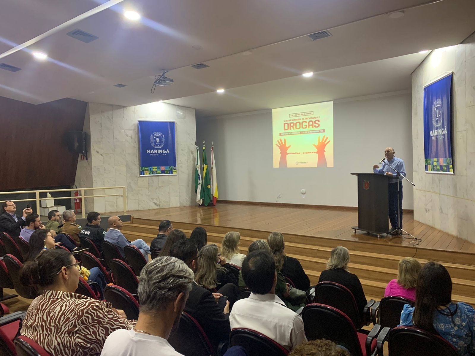 Prefeitura realiza ações de conscientização sobre uso de álcool e drogas