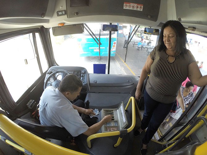 Tarifa do transporte público é reduzida por falta de troco