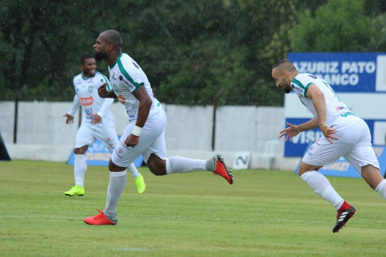MFC vence por 1 a 0 Azuris de Pato Branco