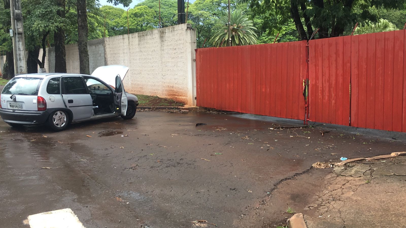 Chuvas rápidas expõem pontos de alagamento em Maringá