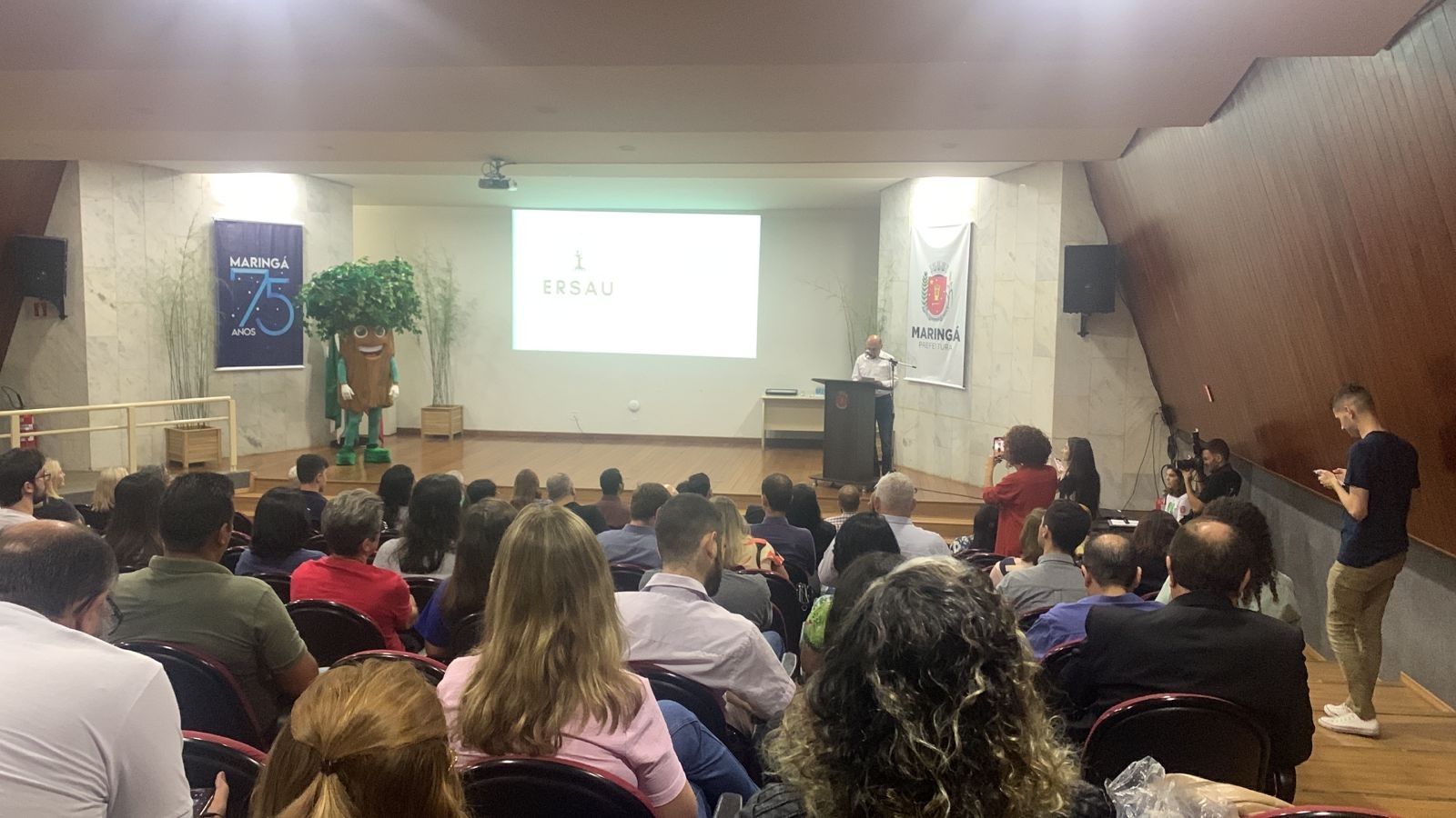 Manejo da arborização urbana é tema de encontro regional, em Maringá