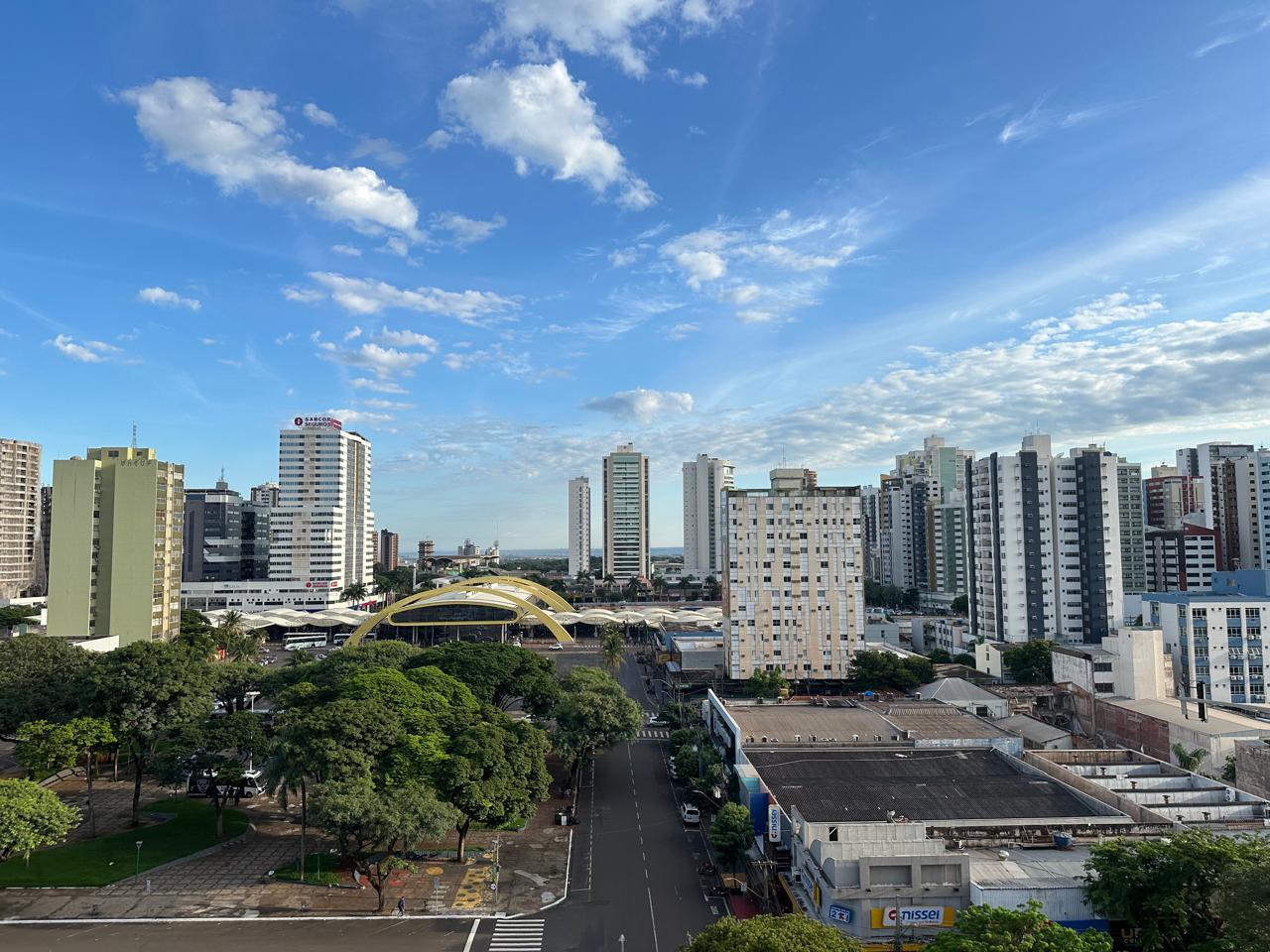 Temperaturas seguem elevadas em Maringá; veja a previsão para esta segunda-feira (17)