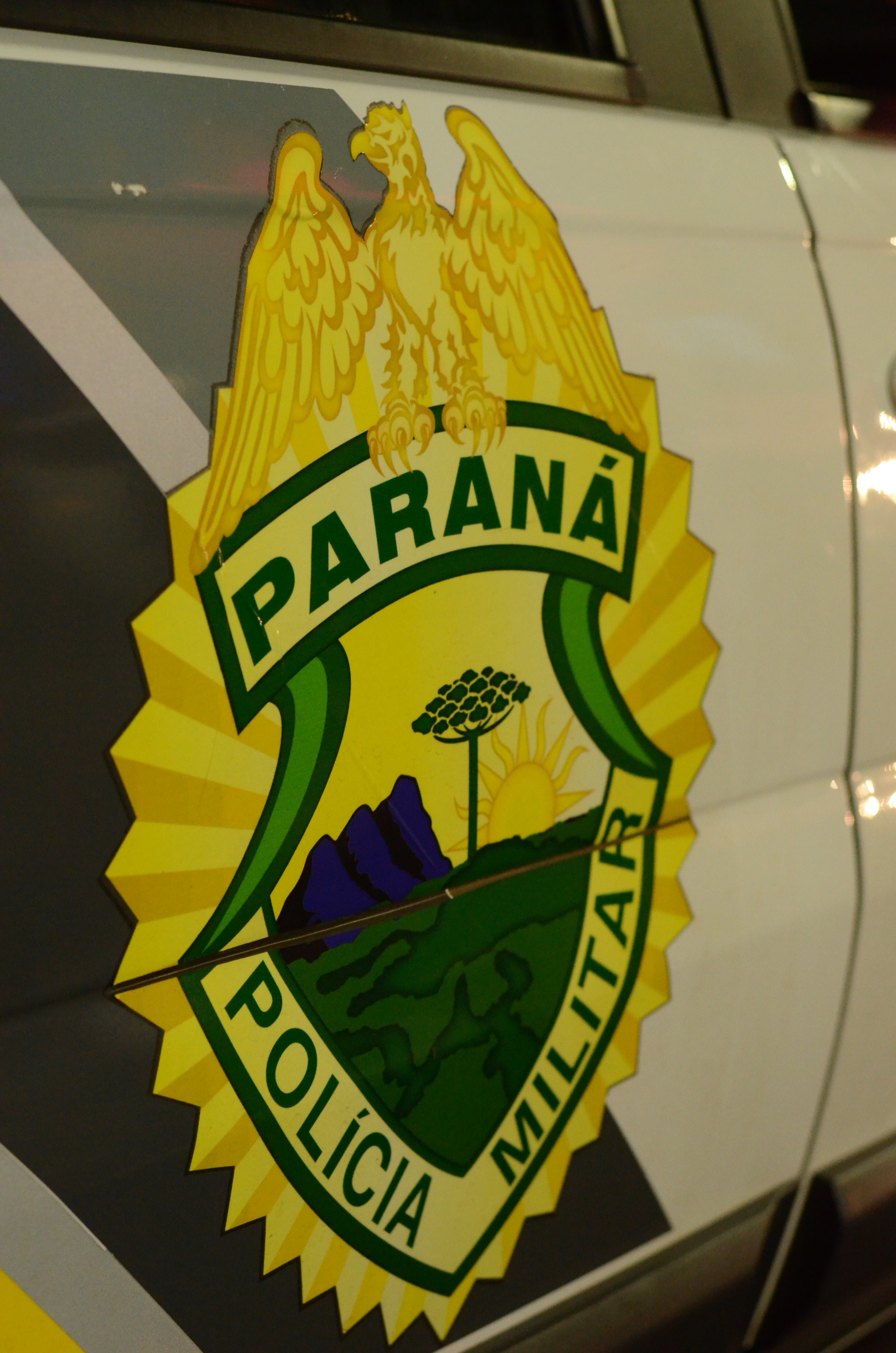 Casal é preso acusado de aliciar mais de 20 adolescentes