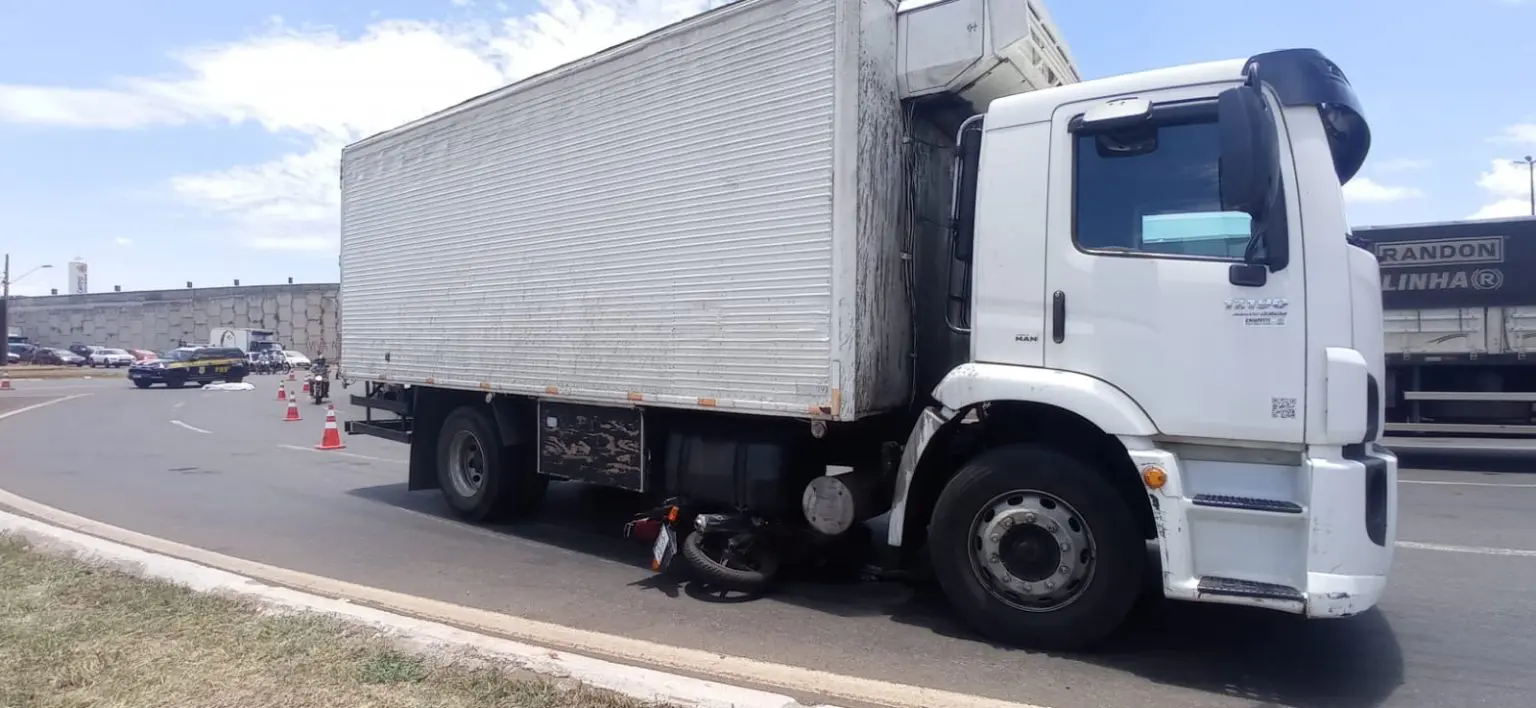 Motociclista morre em acidente na Avenida Colombo em Maringá