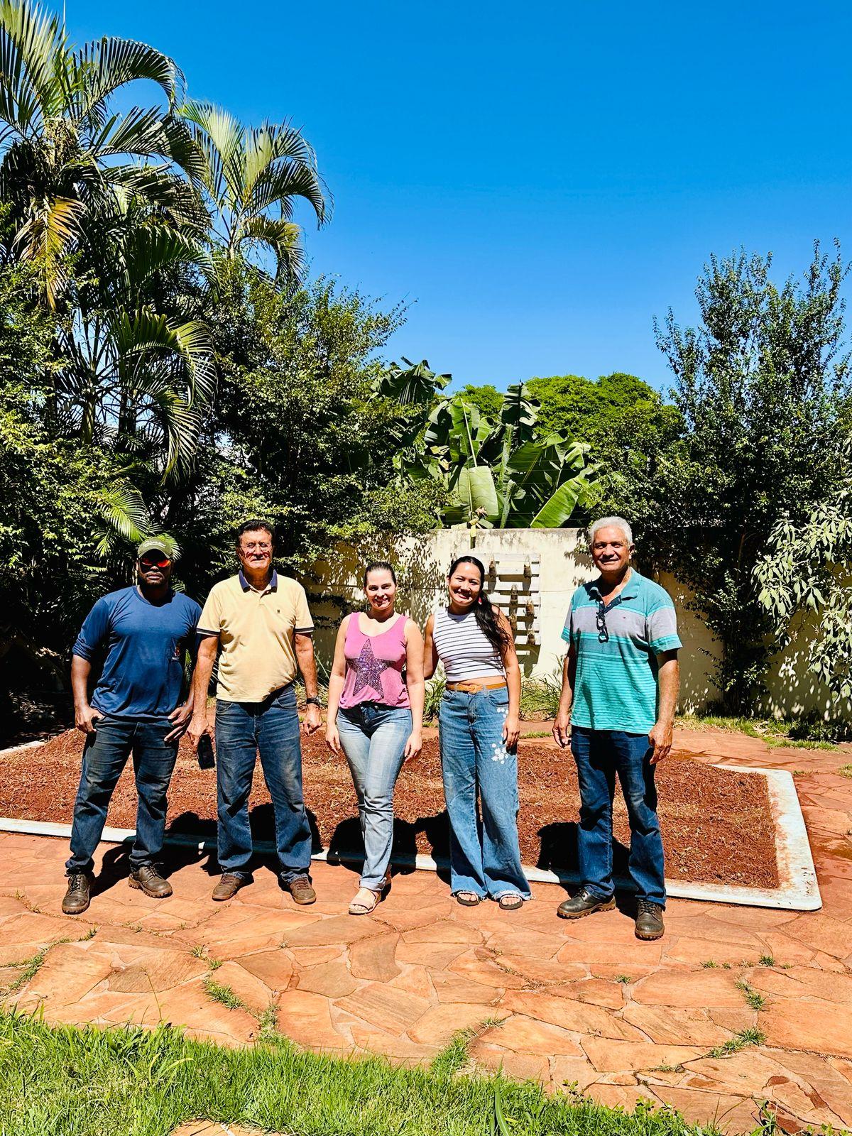 Horta terapêutica ajuda no tratamento de pacientes do Caps II